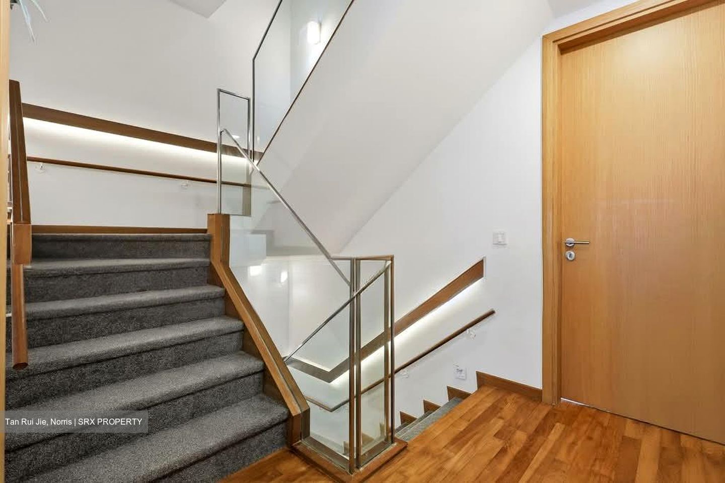 Hillcrest Villa (D11), Terrace #556210031